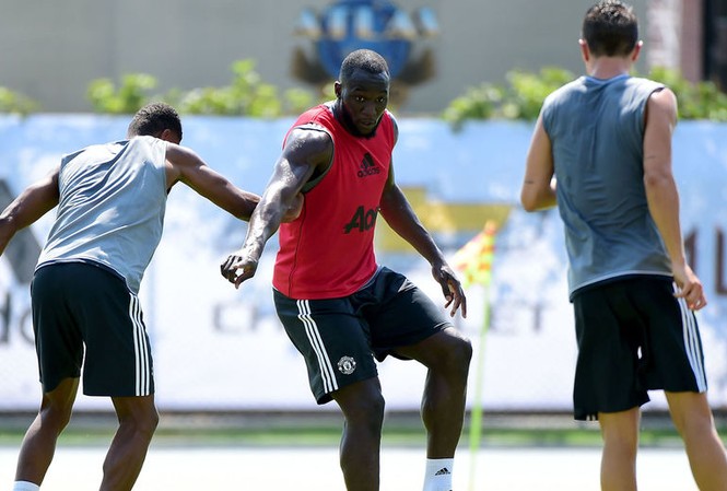 Lukaku lập thêm kỷ lục mới cho M.U Romeu Lukaku lại tạo ra kỷ lục mới cho M.U.