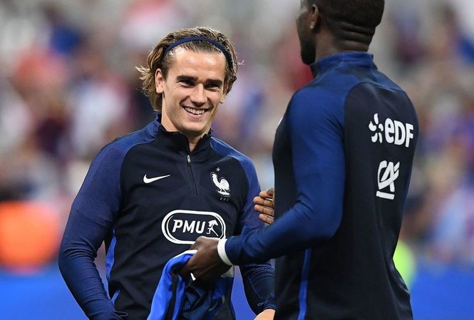 Sợ mất Neymar, Barca săn 'bom tấn' Griezmann Barcelona sẵn sàng lập kỷ lục chuyển nhượng với Griezmann.