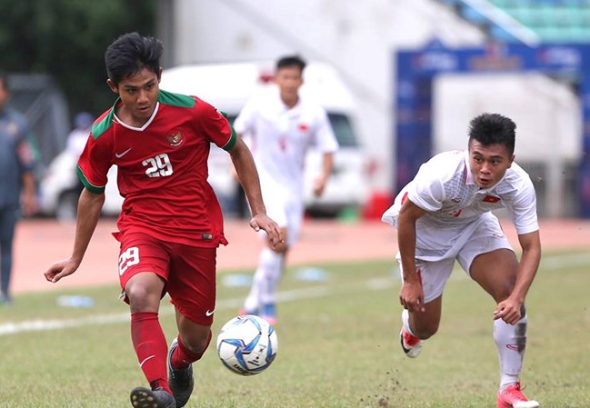 Bản tin Thể thao: U18 Việt Nam nhận viện binh 'khủng' U18 Việt Nam trong trận đấu với Indonesia chiều nay. Ảnh: Zing