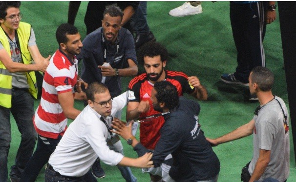 Đưa Ai Cập tới World Cup, sao Liverpool nhận biệt thự “khủng” Mohamed Salah có nghĩa cử đẹp với người dân quê nhà.