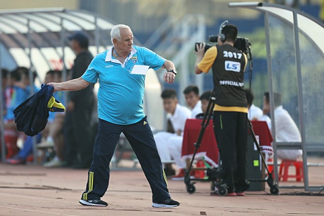 BẢN TIN Thể thao: FLC Thanh Hóa thua trận, HLV Serbia phát biểu sốc HLV Ljupko Petrovic phát biểu sốc về V.League.