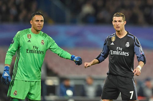 Real thua muối mặt, Ronaldo đòi 'nhốt' thủ môn Ronaldo đòi HLV Zidane “trảm” Navas.
