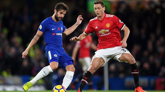 Mourinho tiếp cận 'sao bự' Chelsea ngay sau đại chiến HLV Mourinho muốn mang Cesc Fabregas về M.U.