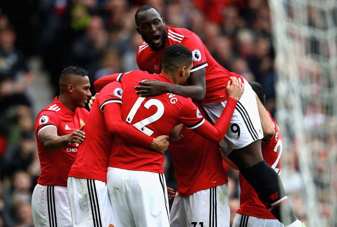 Hé lộ ngôi sao đầu tiên rời M.U trong phiên chợ Đông Marouane Fellaini nhiều khả năng sẽ rời M.U vào tháng 1/2018.