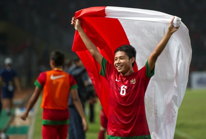 BẢN TIN Thể thao: Lương 'Messi Indonesia' gấp 300 lần Công Phượng Evan Dimas nhận lương lên tới 20.000 USD/tháng tại Selangor FA.