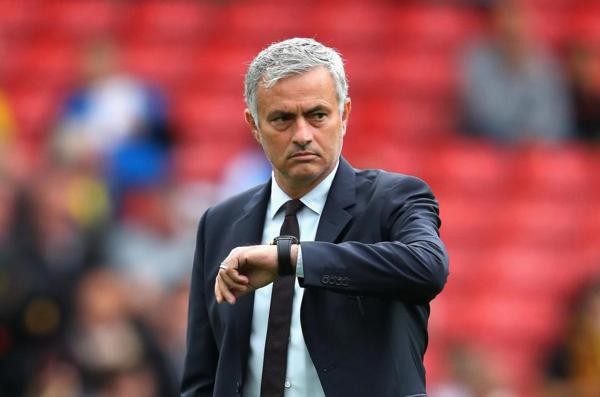 HLV Mourinho chốt 4 mục tiêu ở 'chợ Đông' HLV Jose Mourinho muốn có thêm những tân binh vào tháng 1 tới.