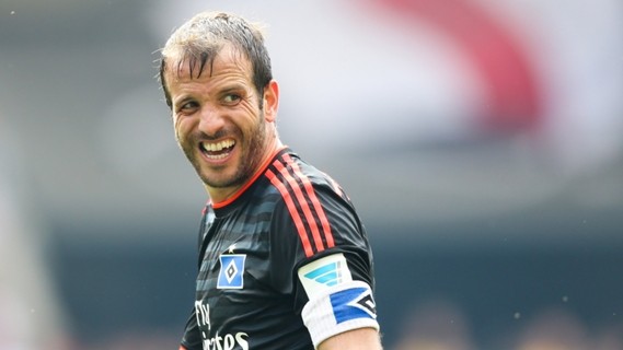 Đội bóng Indonesia tính tạo 'bom tấn' với cựu sao Real CLB Bali United muốn chiêu mộ Rafael van der Vaart.