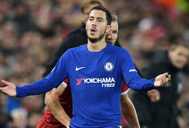 Bí kíp đặc biệt của Hazard tại Chelsea là... lười tập Eden Hazard luôn cố gắng tránh những va chạm trên sân.