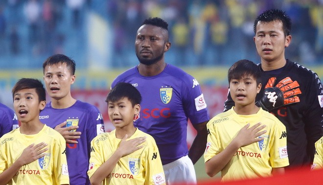 Bản tin Thể thao: Đại gia Thái Lan chốt hợp đồng với ngôi sao Hà Nội FC Hoàng Vũ Samson chuẩn bị khoác áo Buriram.