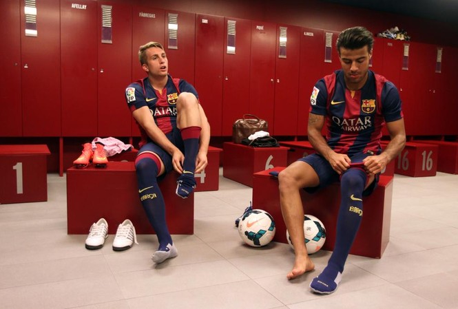 'Phá két' mua Coutinho, Barca bán hàng loạt cầu thủ Deulofeu và Rafinha nằm trong danh sách mà Barcelona muốn thanh lý.