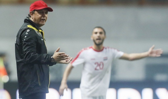 BẢN TIN Thể thao: HLV Syria thừa nhận học chiến thuật của U23 Việt Nam HLV Hussein Afash của U23 Syria.