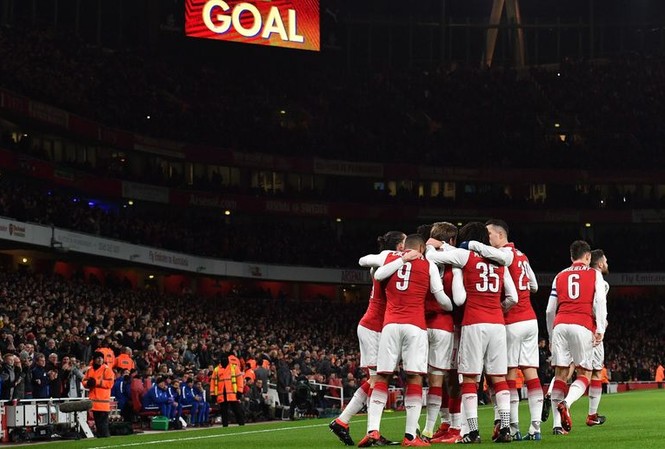 Arsenal ngược dòng hạ Chelsea, thiết lập nhiều cột mốc Arsenal thiết lập nhiều cột mốc đáng nể sau khi hạ Chelsea.