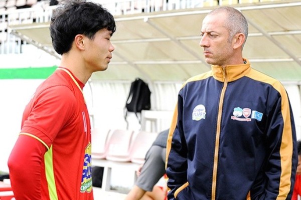 Bản tin Thể thao: HLV Graechen dự đoán thời điểm HAGL vô địch V.League HLV Graechen tin lứa Công Phượng sẽ sớm vô địch V.League.