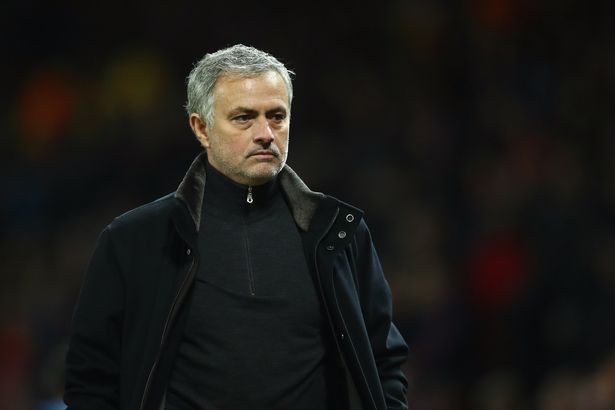 Thua đau Sevilla, Mourinho lên kế hoạch 'đại phẫu' M.U HLV Jose Mourinho.