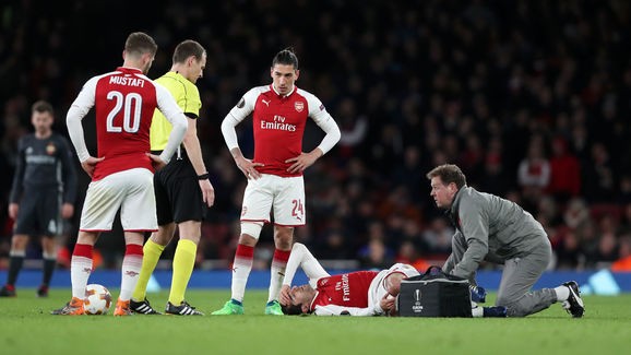 Arsenal trả giá đắt cho chiến thắng đậm trước CSKA Moscow Henrikh Mkhitaryan dính chấn thương khá nặng trong trận đấu rạng sáng nay.