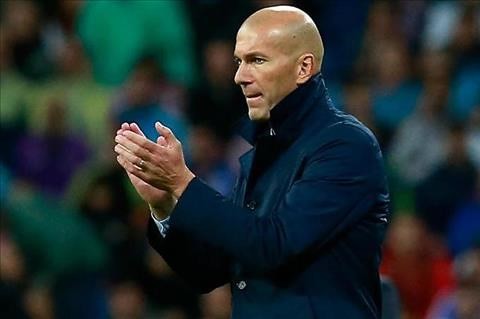 HLV Zidane nổi điên, trùy tìm 'kẻ phản bội' ở Real HLV Zinedine Zidane nghi ngờ có “kẻ phản bội” ở Real Madrid.