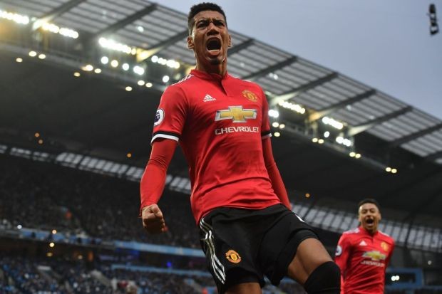 HLV Mourinho đã nói gì khiến M.U chơi như 'lên đồng'? Chris Smalling tiết lộ thông điệp từ HLV Mourinho.