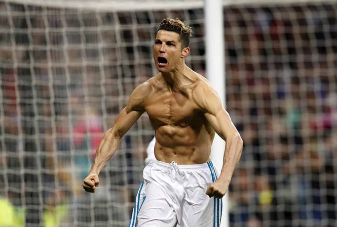 Bản tin thể thao: Ronaldo nói gì về quả penalty phút 90+3? Ronaldo lên tiếng về quả 11m trong trận Real Madrid vs Juventus.