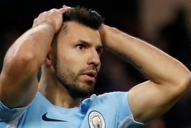 Man City và ĐT Argentina nhận tin dữ về Aguero Sergio Aguero đã quyết định tiến hành phẫu thuật chấn thương đầu gối.