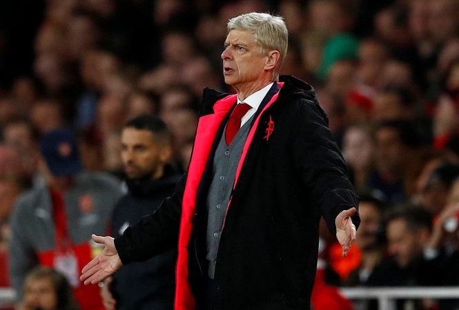 HLV Wenger nói gì khi Arsenal đá hơn người vẫn bị cầm hòa? HLV Arsene Wenger không cho rằng đá hơn người là lợi thế cho Arsenal.