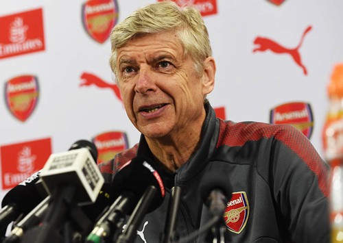 Hơn 10 đội bóng theo đuổi HLV Wenger HLV Arsene Wenger vẫn chưa quyết định bến đỗ tiếp theo.