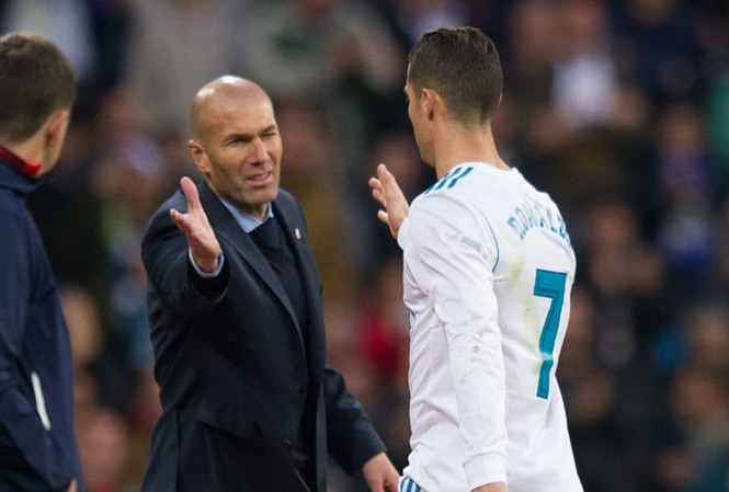 HLV Zidane cập nhật tình hình chấn thương của Ronaldo HLV Zidane báo tin vui về Ronaldo.
