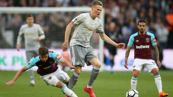 Cầu thủ hay nhất trong mắt Mourinho có nguy cơ rời M.U Scott McTominay nhiều khả năng rời M.U trong mùa hè này theo dạng cho mượn.