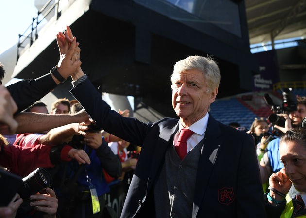 Tỷ phú Qatar lên tiếng về thông tin HLV Wenger gia nhập PSG HLV Arsene Wenger sẽ không gia nhập PSG.
