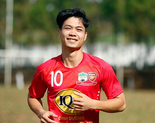 Bản tin Thể thao: Các CLB Tây Ban Nha 'săn đón' Công Phượng Kênh truyền hình của Pháp đánh giá cao Công Phương.