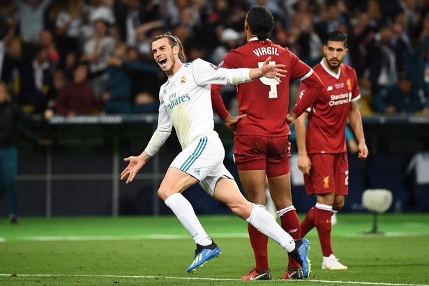 Bale bất ngờ nói về tương lai sau khi toả sáng hạ gục Liverpool Gareth Bale úp mở về tương lai.