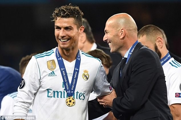 Real lập 'hat-trick' vô địch, Ronaldo úp mở tương lai Ronaldo bất ngờ bóng gió về tương lai.