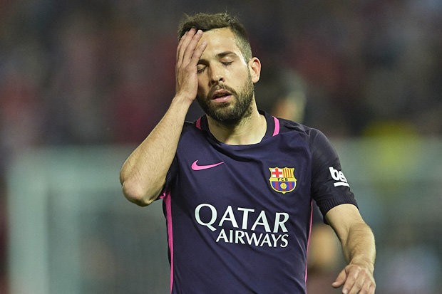 M.U mở cuộc săn hậu vệ bất mãn ở Barca Jordi Alba không hài lòng với cuộc sống ở Barcelona.