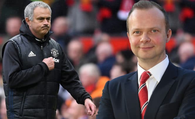M.U lục đục, Mourinho buồn bực vì chuyện 'đi chợ' HLV Mourinho không hài lòng với Phó chủ tịch Ed Woodward.