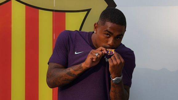 Roma đòi Barcelona bồi thường bằng... Messi Roma vẫn chưa hết cay cú khi bị Barcelona "hớt tay trên" vụ Malcom.