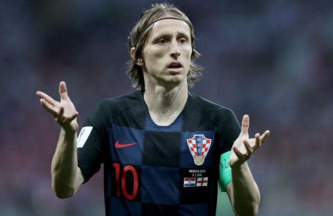 Quả bóng vàng World Cup 2018 quyết định tương lai Modric nhất quyết rời Real trong hè 2018.