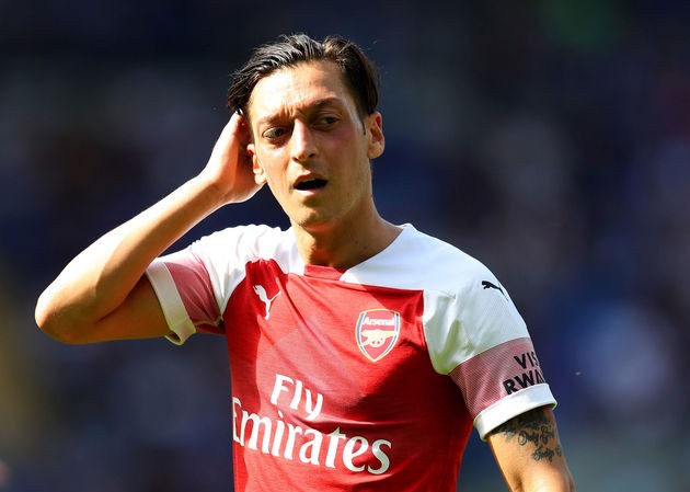 Bị HLV Arsenal ghẻ lạnh, Ozil 'tháo chạy' sang Thổ Nhĩ Kỳ? Mesut Ozil thất vọng với vai trò ngày càng đi xuống tại Arsenal.