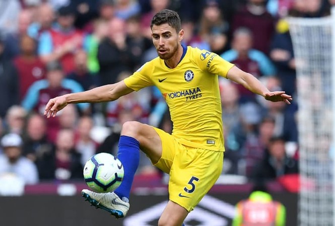 'Bom tấn' Chelsea chạm mốc kỷ lục hiếm có tại Premier League Jorginho tiếp tục chơi ấn tượng trong màu áo Chelsea.