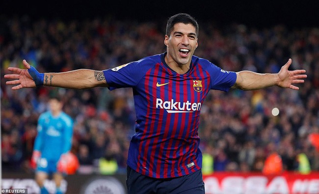 Suarez nói gì khi lập hat-trick hủy diệt Real Madrid? Suarez lập hat-trick giúp Barcelona hủy diệt Real Madrid.