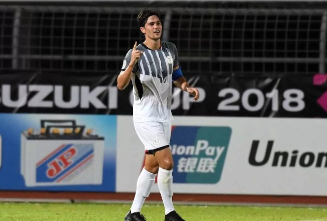 Tiền đạo Philippines vượt mặt Công Vinh để lập cột mốc mới Tiền đạo Phil Younghusband của ĐT Philippines.
