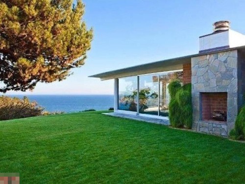 Ngắm biệt thự xa hoa ven biển của tài tử Brad Pitt Biệt thự nhìn ra biển Malibu của Bradpitt