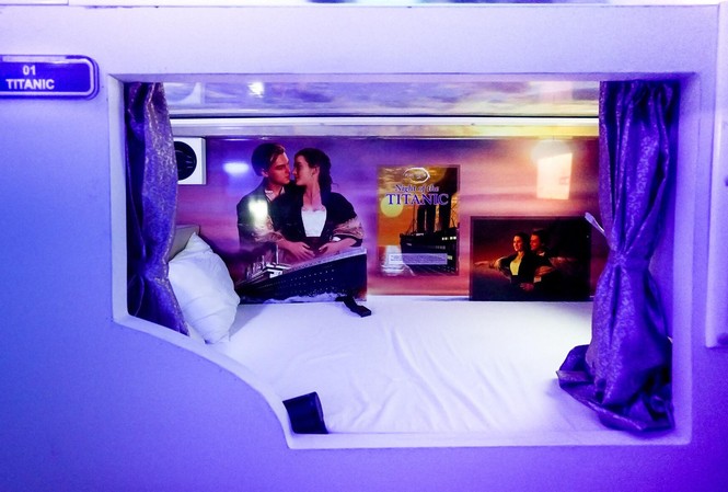 Áp dụng cách mạng công nghiệp 4.0 làm du lịch thông minh Trên xe Inter nằm đôi cabin riêng Inter Bus Valentines.
