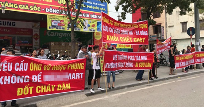 Hàng loạt chung cư Hà Nội 'nổi sóng' căng băng rôn sau vụ cháy Carina Hàng loạt chung cư Hà Nội “nổi sóng” căng băng rôn sau vụ cháy Carina