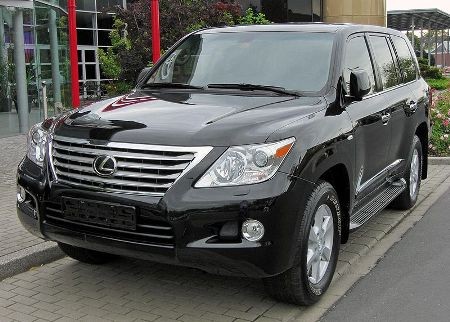 Bộ Xây dựng lý giải việc xin 2 xe hạng sang của DN giá “0 đồng” Chiếc xe hạng sang Lexus LX570-sản xuất 2009 (ảnh minh họa)