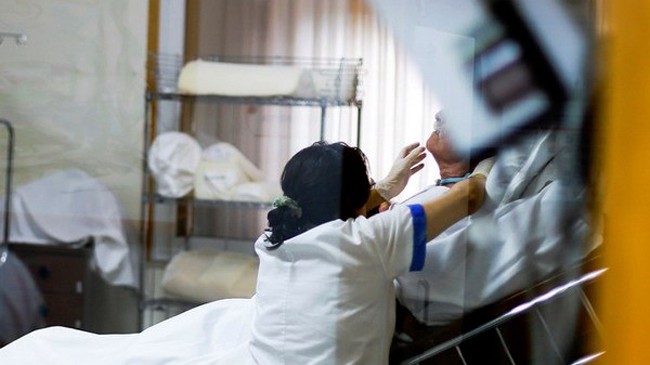 Giả hôn mê 2 năm để tránh ngồi tù vì tội lừa đảo Ảnh minh họa. (Nguồn: Reuters)