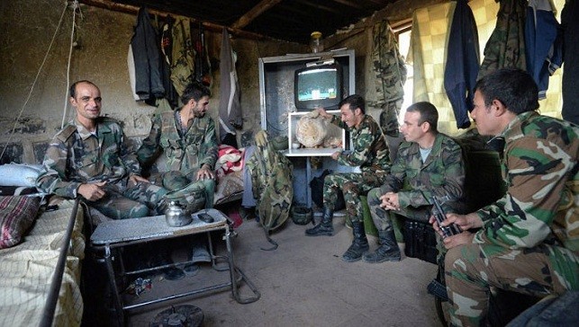 Cận cảnh cuộc sống binh sỹ Syria ở tiền tuyến Gần đây, hãng thông tấn Ria Novosti Nga đã tung loạt ảnh ghi lại cuộc sống của binh sỹ Syria hiện cắm chốt gần thị trấn Katana, tỉnh Damascus.