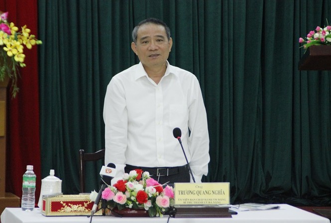 Bí thư Đà Nẵng: 'Nam Ô ầm ĩ cả nước nhưng chưa thấy mặt trận làm gì' Bí thư Thành ủy Đà Nẵng Trương Quang Nghĩa tại buổi làm việc với UB MTTQ thành phố sáng nay (10/4). Ảnh N.T
