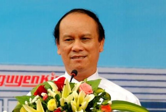 Con ông Trần Văn Minh không đủ điều kiện vẫn được cử đi học nước ngoài Ông Trần Văn Minh, nguyên chủ tịch UBND thành phố Đà Nẵng