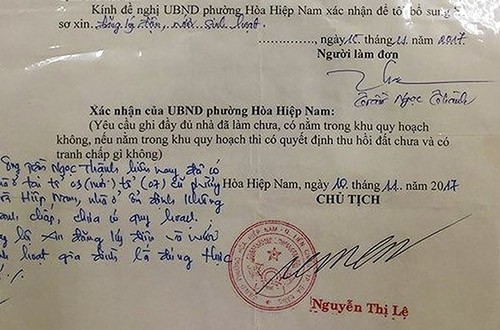Giả chữ ký Chủ tịch phường, cán bộ tư pháp mất việc Chữ ký của Chủ tịch UBND phường do ông Nguyên giả mạo.