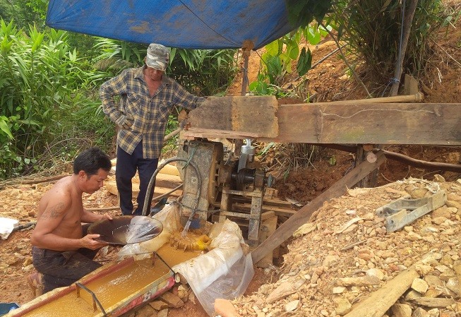 Lãnh đạo quận huyện phải chịu trách nhiệm Khe Đương (Hòa Vang, thành phố Đà Nẵng) từng là điểm nóng về khai thác khoáng sản trái phép trên địa bàn.