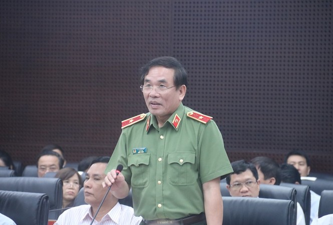 Đà Nẵng lo lắng về nạn tín dụng đen, cho vay nặng lãi Thiếu tướng Vũ Xuân Viên - Giám đốc Công an thành phố Đà Nẵng nói về tình hình tội phạm cho vay nặng lãi trên địa bàn. Ảnh Nguyễn Thành